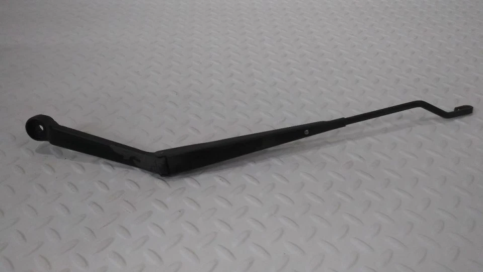 Brazo limpiaparabrisas Ford Escort LX 1997 pasajero Foto 1 de 4