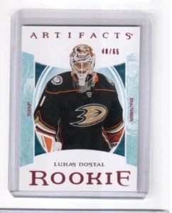 2022-23 Artifacts Base Rookie Rose Card # 174 Lukas Dostal Anaheim Ducks 40/65 - Bild 1 von 2