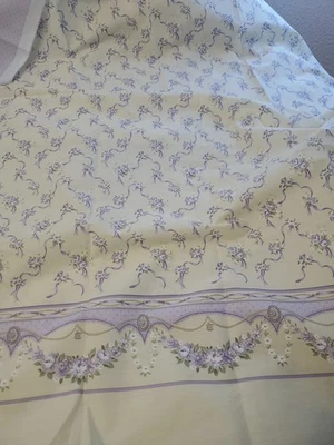 Tela de algodón con estampado de bordes de documentos franceses Daisy Kingdom for Springs Industries Foto 1 de 4