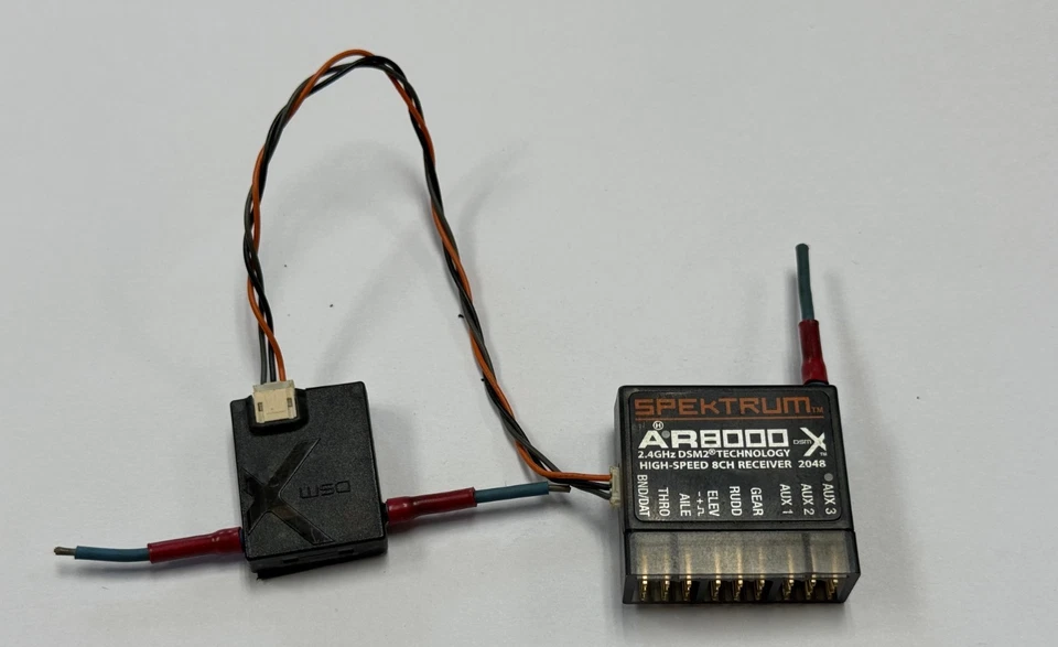 Spektrum AR8000 2.4ghz DSMX RC Remote Control Model Airplane Receiver - Image 1 of 1