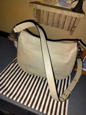 Henri Bendel Grande 14 x 12 x 5 Bolso de Mano Cuero Bandolera Correa Ajustable Beige Foto 1 de 4