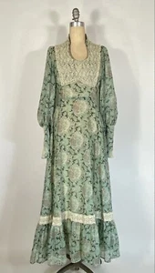 Vintage 1970's GUNNE SAX BLACK LABEL Romantic dress with Victorian floral print - Picture 1 of 12