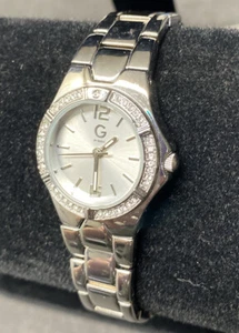 Damen Guess Uhr Glitzer Lünette silberfarben schöne neue Batterie - Bild 1 von 7