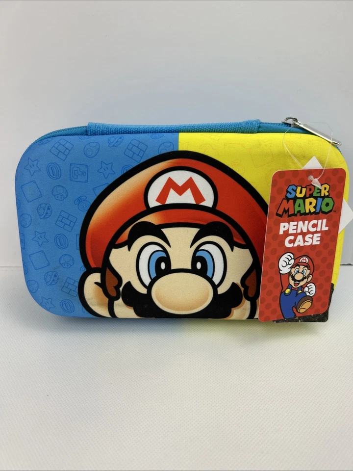 Estuche rígido con cremallera para lápiz Nintendo Super Mario 8,75 x 5,25 pulgadas azul amarillo rojo NUEVO Foto 1 de 1