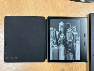 Kindle Oasis 10th Generation 32GB WiFi E-Reader NO ADS - Image 1 of 4