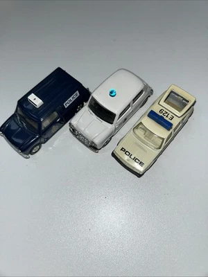 3 Corgi Police Vehicles Mini Van, Mini, Rover 3500 Unboxed - Image 1 of 4
