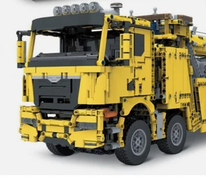 Mould King 17027, Abschleppfahrzeug wie ADAC, gelb, Bausatz mit Mototren und RC - Bild 1 von 16