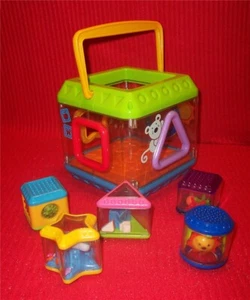 Fisher Price Peek-A-Boo Blocks Shape Sorter - Picture 1 of 3