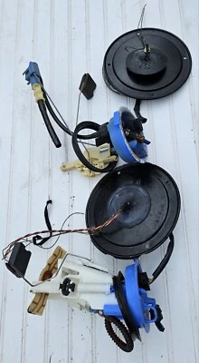 2001-2006 BMW E46 M3 RIGHT & LEFT PASSENGER FUEL PUMP & FUEL LEVEL SENDING UNIT  - Image 1 of 2