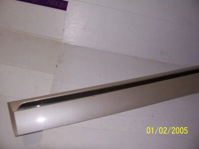 1998 2000 2002 CONTINENTAL Left  FRONT DOOR TRIM MOLDING PANEL OEM USED IVORY HS - Image 1 of 4