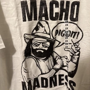 WWE Mens T-Shirt XXL White Dig It Macho Man Randy Savage WWF Slim Jim Wrestling - Picture 1 of 8
