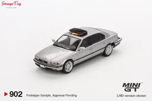 MINI GT 00902-007E - BLISTER BMW 750IL 1/64 MAÑANA NUNCA MUERE (LHD) James Bond - Imagen 1 de 3
