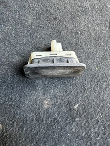 Renault Megane Mk3 RHF Inner Triangle Door Trim - Picture 1 of 3