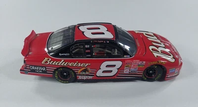 Dale Earnhardt Jr 2002 1:24 acción #8 Budweiser Monte Carlo  Foto 1 de 4