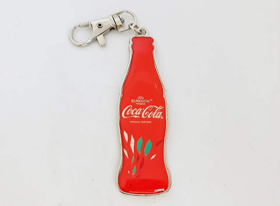 AUTHENTIC COCA COLA UEFA FRANCE EURO 2016 FOOTBALL CHAMPIONSHIP METAL KEYCHAIN - Image 1 of 3