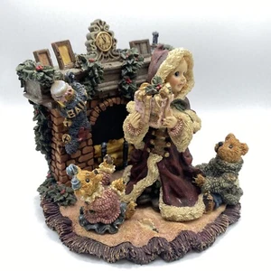 PE Boyds Collection dollstone Sandra Clause at fireplace Rare HTF - Picture 1 of 11