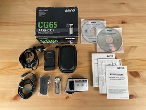 Sanyo Digital Handheld Camcorder Xacti VPC-CG65 Movie Video Camera 6 MP Silver 3 - Picture 1 of 11