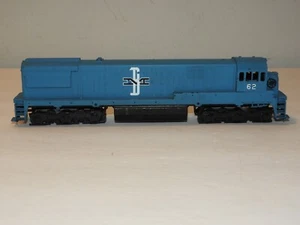 ATHEARN HO scale BOSTON & MAINE 62 DIESEL LOCOMOTIVE NON POWER - Picture 1 of 8