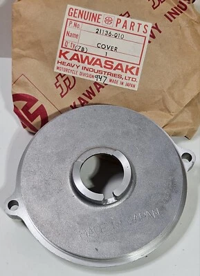NUEVO Cubierta de interruptor de puntos de contacto Kawasaki KL KZ KL250 KZ250 KZ200 OEM 21136-010 Foto 1 de 4