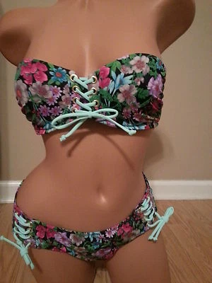 Bikini bandeau con cordones Victoria's Secret talla 36A/L floral multi nuevo sin etiquetas Foto 1 de 4