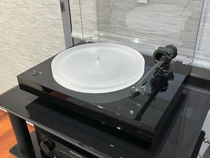 Tocadiscos Pro-Ject X2 de color negro brillante - Imagen 1 de 10
