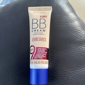 Rimmel Very Light BB Cream SPF15 New - Picture 1 of 4
