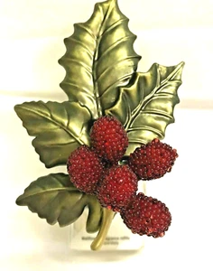 Bath & Body Works HOLLY BERRY SPRIG Wallflower Plug NWT  Festive Elegance - Picture 1 of 1