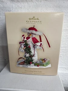 Hallmark Ornament 2007 Decorating Snow Lady Club Members Only - Picture 1 of 6