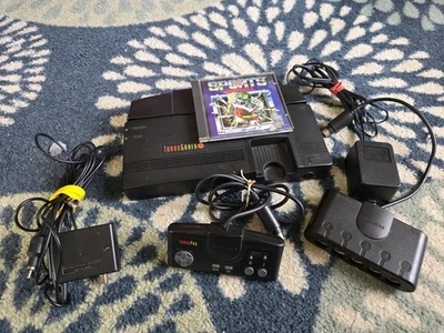 Consola TURBOGRAFX-16 | TV Deportes Fútbol + Mando - Todos los Cables - Ver Fotos Foto 1 de 4