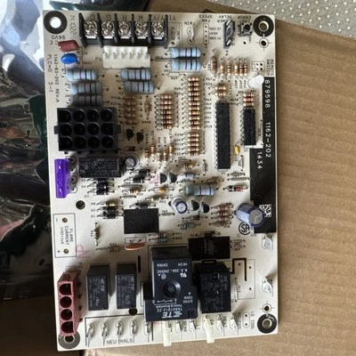 Placa de circuito de control de horno YORK COLEMAN LUXAIRE 1162-202 879598 1162-83-202 Foto 1 de 4