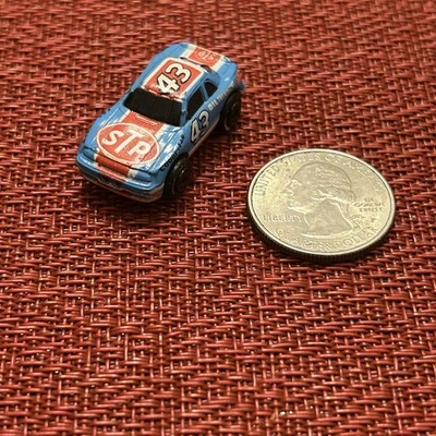 Micro Máquinas Stock Suelto Coche de Carreras Richard Petty #43 LGTI GALOOB Raro 25gg Foto 1 de 4