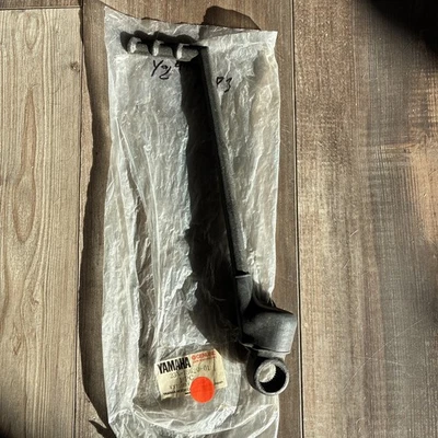 NOS Yamaha IT490 1983-84 YZ490 1985-87 OEM Kick Starter Crank Boss 23X-15621-02 - Image 1 of 4