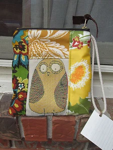 OWL Handbag/Purse-HANDMADE IN ALABAMA-UNIQUE-/Fabric Mixture-Small Wristlet - Picture 1 of 3