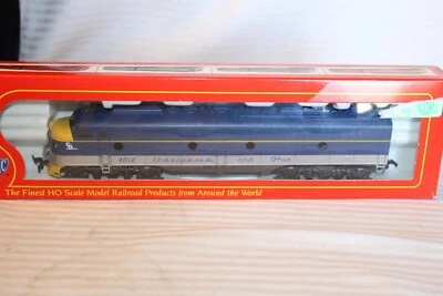 HO Scale IHC, E8-A Diesel Locomotive, Chesapeake & Ohio, Blue, #4012 - 1949 - Image 1 of 4
