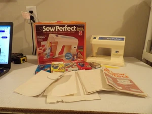 Vintage Mattel Sew Perfect Sewing Machine Toy Original Box & Accessories - Picture 1 of 8