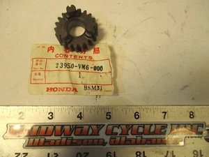HONDA TRX125 FOURTRAX REVERSE DRIVE LOW GEAR 21T TRX 125 23950-VM6-000 kc - Picture 1 of 4