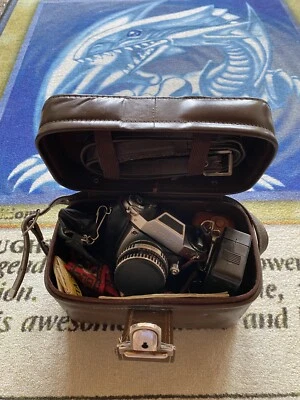 Ihagee Exakta 500 Film Camera BUNDLE Carl Zeiss Jena Tessar f/2.8 50mm + MORE! - Image 1 of 4