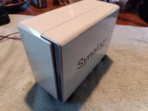 SYNOLOGY DS213j NAS Inc. 1Tb drive - Picture 1 of 7