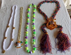 MARDI GRAS BEADS--10 plus POUNDS OF BEADS--LARGE HARP---L@@K - Picture 1 of 2