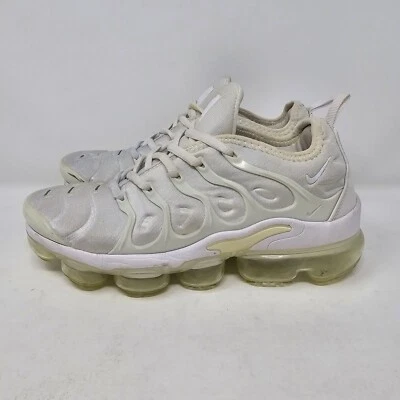 Nike Air Vapormax Plus Shoes Womens 7 White 924453-100 Running Walking Jogging  - Image 1 of 4
