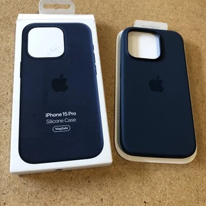 Genuine Apple iPhone 15 Pro Silicone Case MagSafe Cover Storm Blue A3125 - Picture 1 of 9