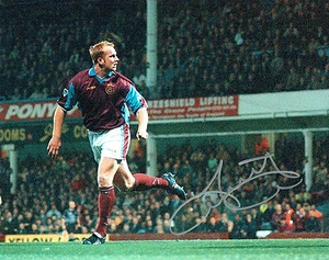 John HARTSON West Ham United Legend SIGNED Autograph 10x8 Photo + Dealer COA - Picture 1 of 1