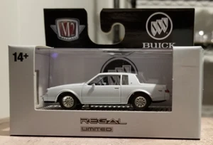 M2 Machines 1987 Buick Regal Limited 1:64 Diecast Car Auto Meets R86 24-82 - Bild 1 von 6