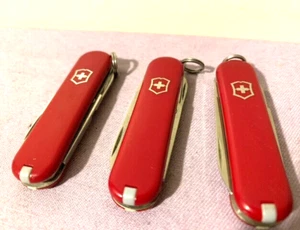3 Stück Victorinox Swiss Army Classic SD rot kleines Multitool Taschenmesser - Top - Bild 1 von 10
