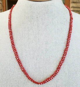 Collar vintage de cuentas de semillas rojas y blancas del suroeste 23,5" sin cierre - Imagen 1 de 4