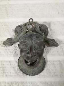 Mascara africana antigua de bronce de Benin, Nigeria - Imagen 1 de 7
