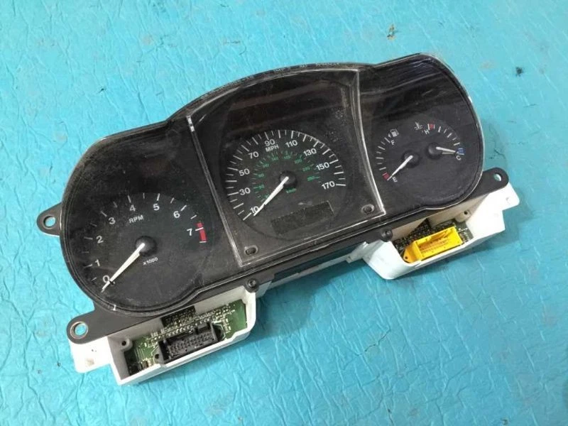 01 02 Jaguar XK8 4.2L Convertible Used 82k Speedometer Head Cluster  - Image 1 of 4