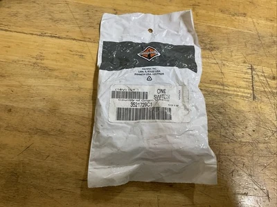 Genuine International - HVAC air conditioning high pressure switch 3521729C1 - Image 1 of 3