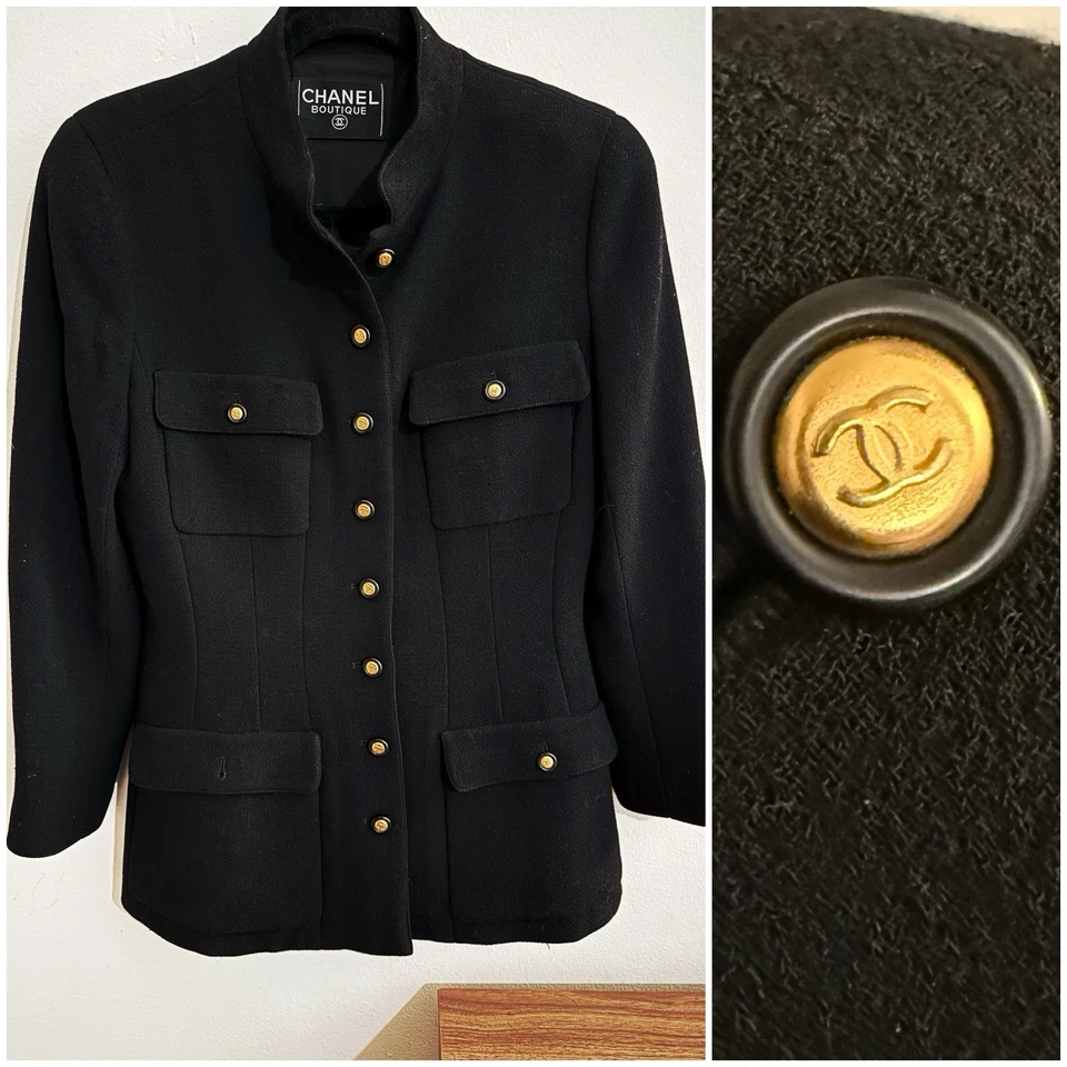 Chaqueta De Colección Años 90 CHANEL Doble Pecho Logo CC Botón en Negro Foto 1 de 4
