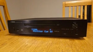 Yamaha CD-NT670D - Streamer and CD player Tidal, Qobuz, Spotify, Deezer - Bild 1 von 19